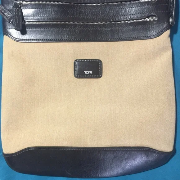 Trade/offer? - TUMI crossbody/shoulder bag. Unisex GUC - Picture 3 of 14